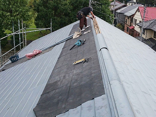 屋根塗装、板金工事